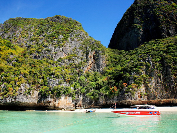 Phuket Speed Boat Charter Phi Phi Island